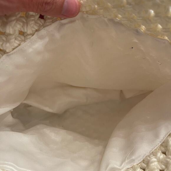 Adorable Vintage Macrame Ivory Purse - Picture 5 of 5